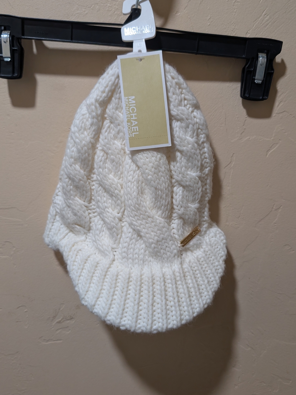 NWT Womans Michael Kors Off White/Cream Cable Knit Beanie